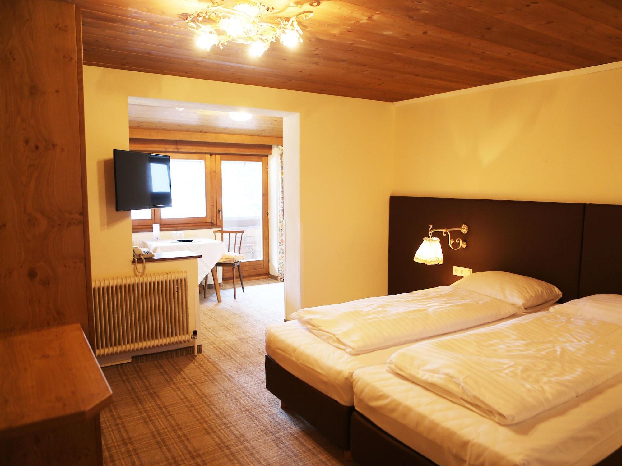 Gasthof Pension Madseiterhof Tux Extérieur photo
